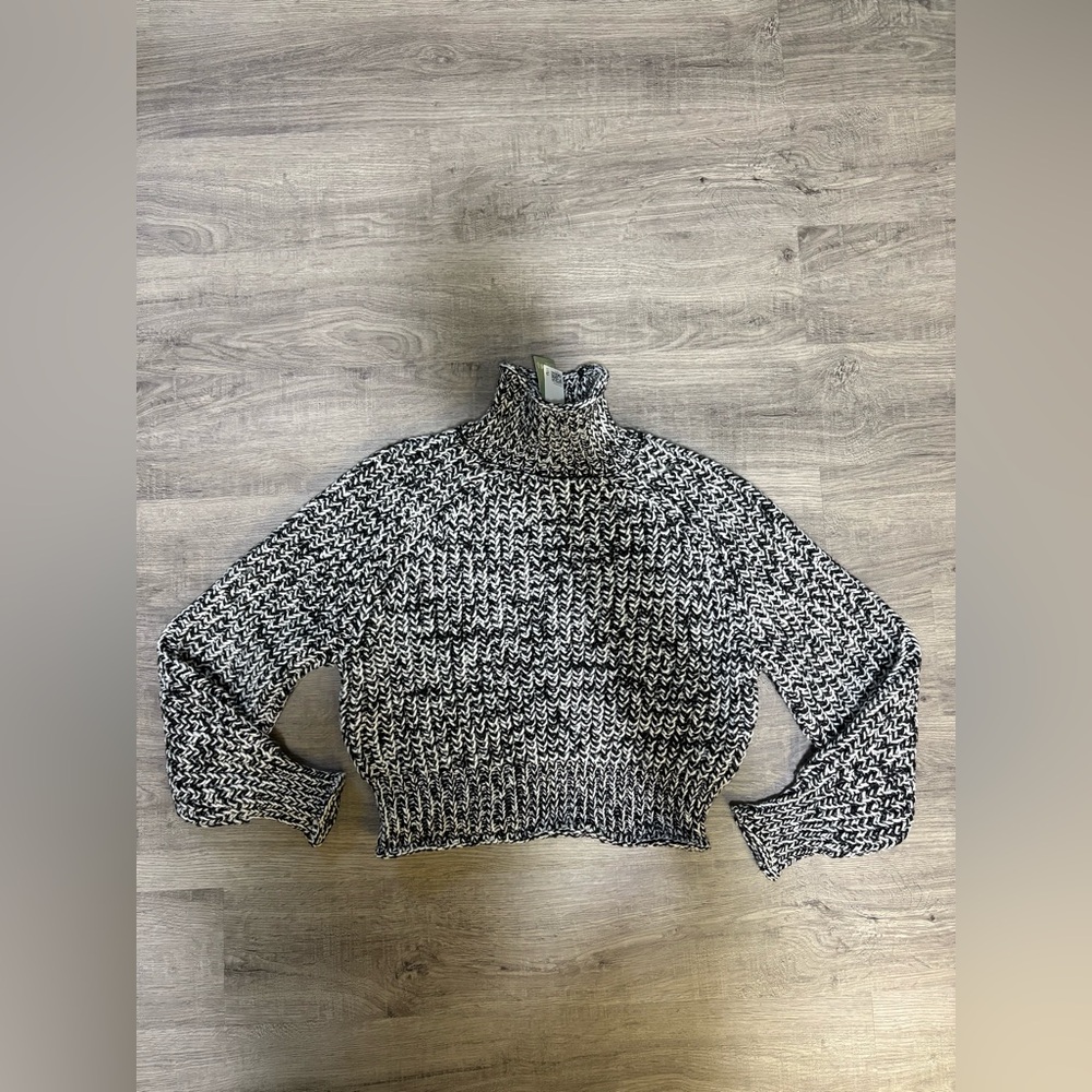 H&M Black & White Knit Turtle Neck Sweater
